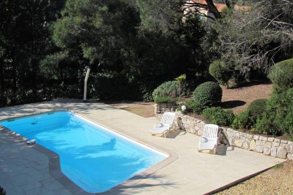 Villa 8 Pers, Climatisee, Piscine Chauffee, Un Havre De Paix Sous Les Pins Parasols Roquebrune-sur Argens Εξωτερικό φωτογραφία