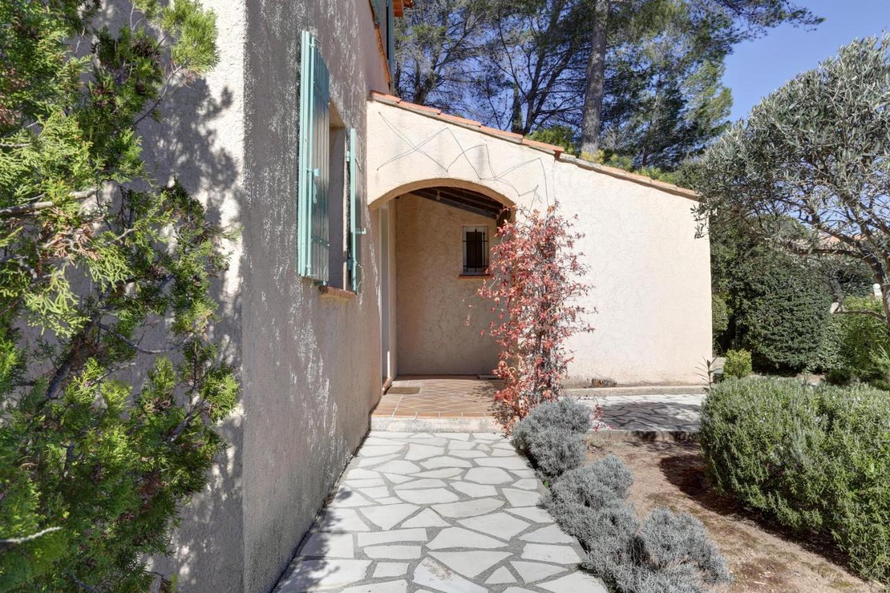 Villa 8 Pers, Climatisee, Piscine Chauffee, Un Havre De Paix Sous Les Pins Parasols Roquebrune-sur Argens Εξωτερικό φωτογραφία