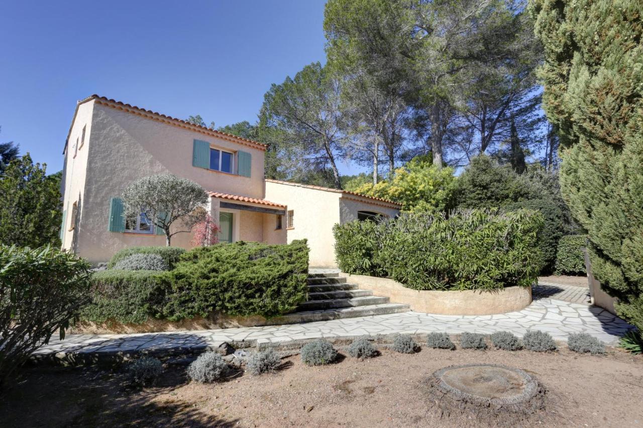 Villa 8 Pers, Climatisee, Piscine Chauffee, Un Havre De Paix Sous Les Pins Parasols Roquebrune-sur Argens Εξωτερικό φωτογραφία