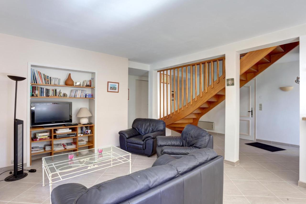 Villa 8 Pers, Climatisee, Piscine Chauffee, Un Havre De Paix Sous Les Pins Parasols Roquebrune-sur Argens Εξωτερικό φωτογραφία